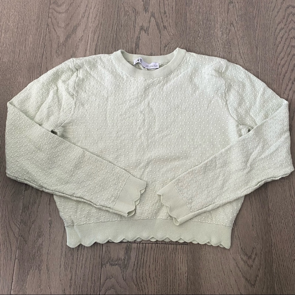 COPY - Cropped ZARA light green sweater